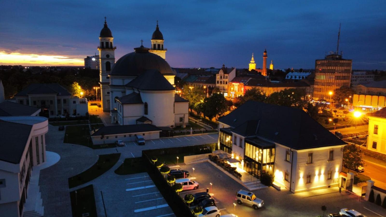 The Dome Hotel Satu Mare Exterior foto