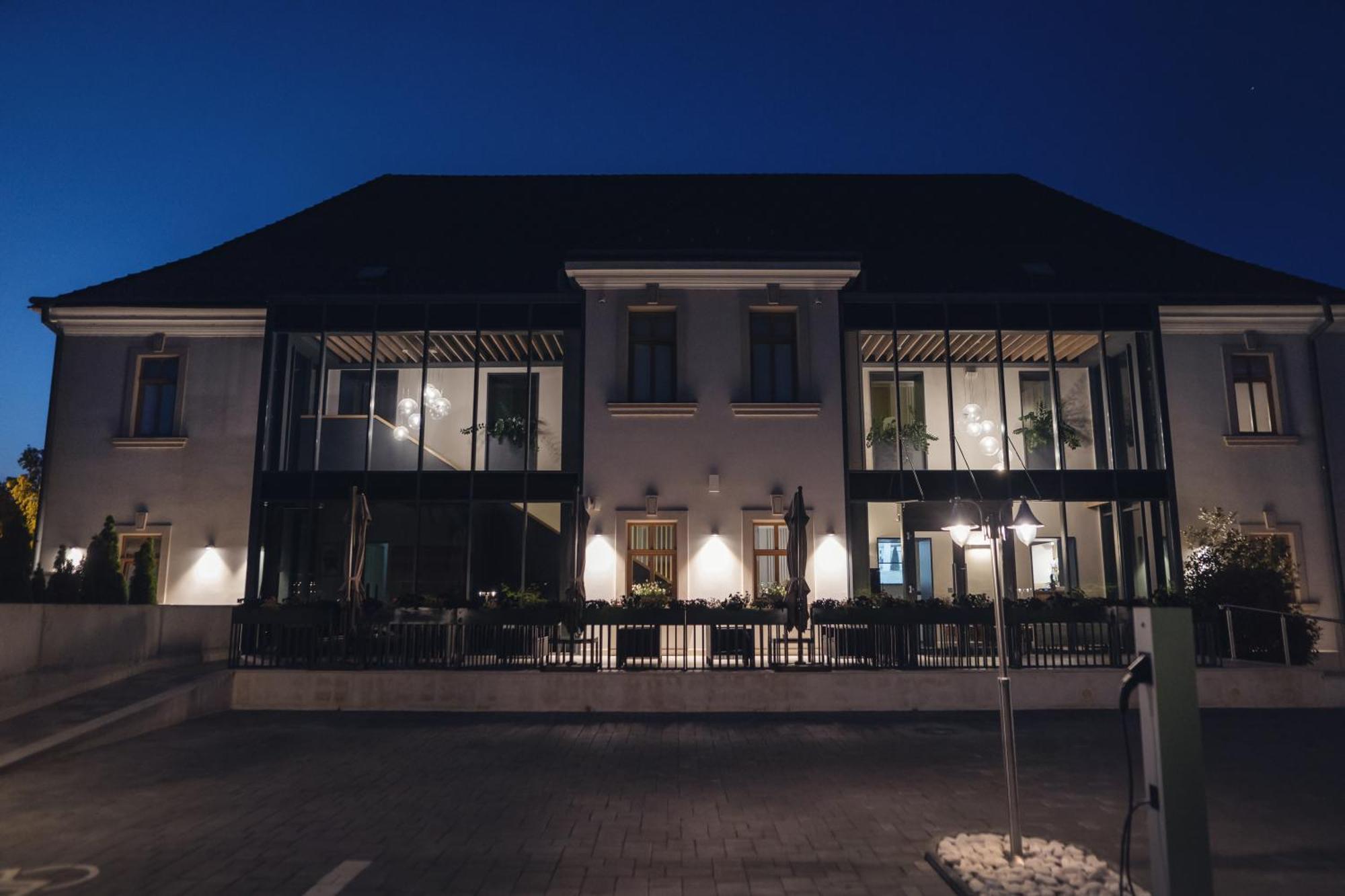 The Dome Hotel Satu Mare Exterior foto